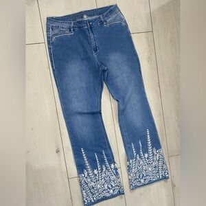 Elegant Blue Floral Embroidered Women's Jeans